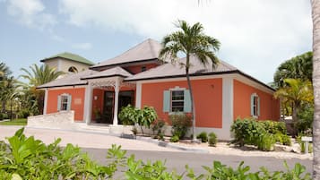 Entrada de la propiedad