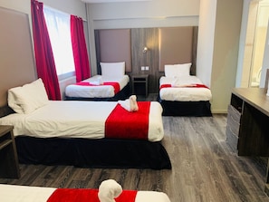 Quadruple Room | 1 bedroom, desk, blackout drapes, free WiFi