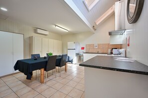 Room, Multiple Beds, Non Smoking | Private kitchen | Fridge, coffee/tea maker, electric kettle