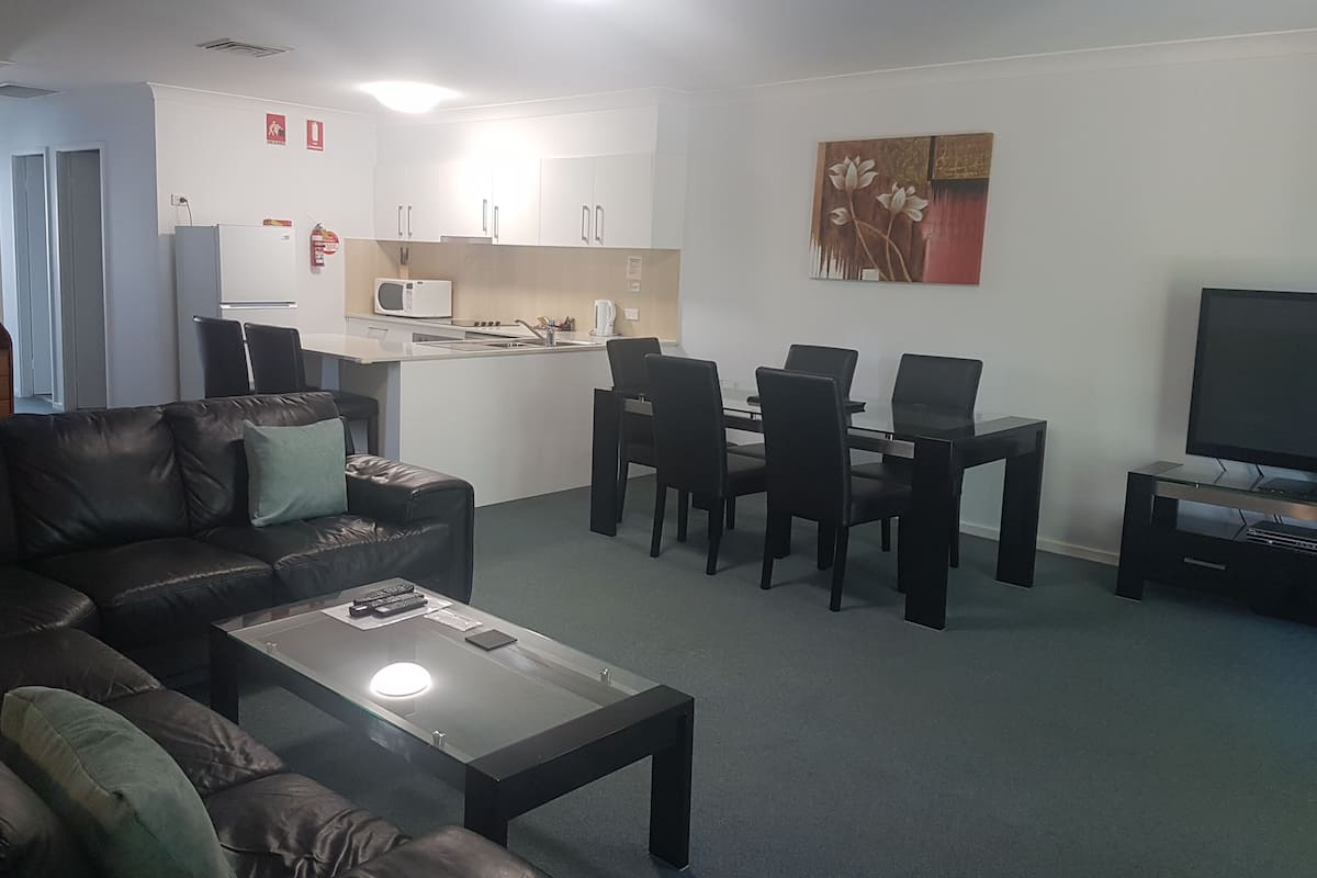 Appartement, 3 chambres | Coin séjour