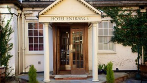 Exterior - Rutland Arms (Newmarket)