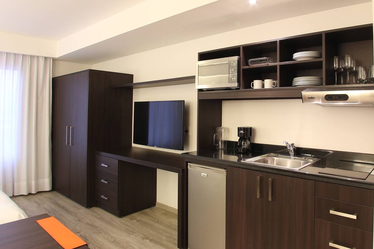 loft | private kitchenette
