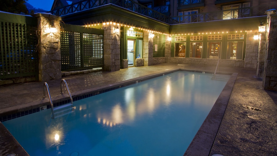 Pinnacle Hotel Whistler Village