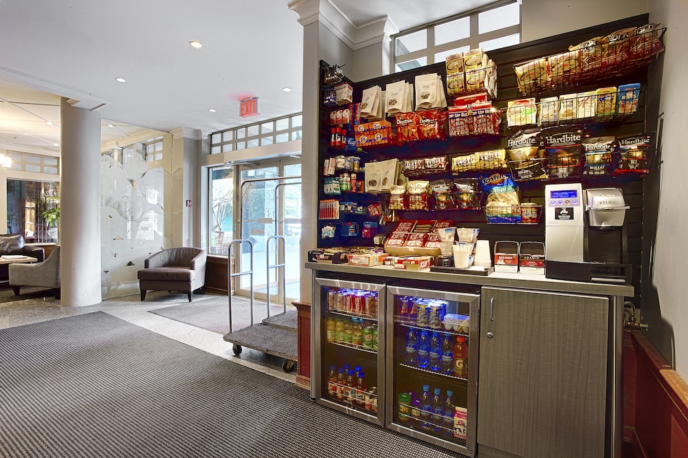 Pinnacle Hotel Whistler by null