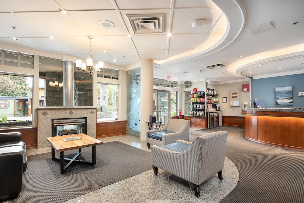 Pinnacle Hotel Whistler by null