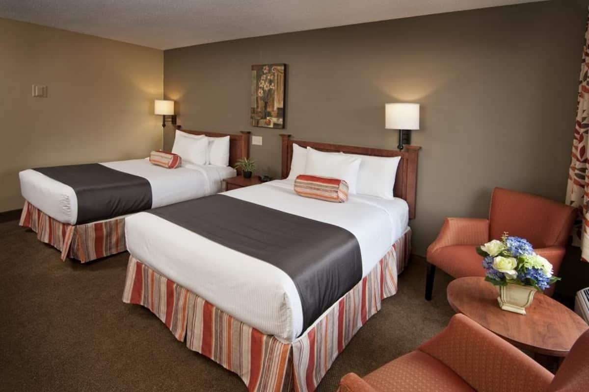 1 bedroom, premium bedding, pillow-top beds, desk