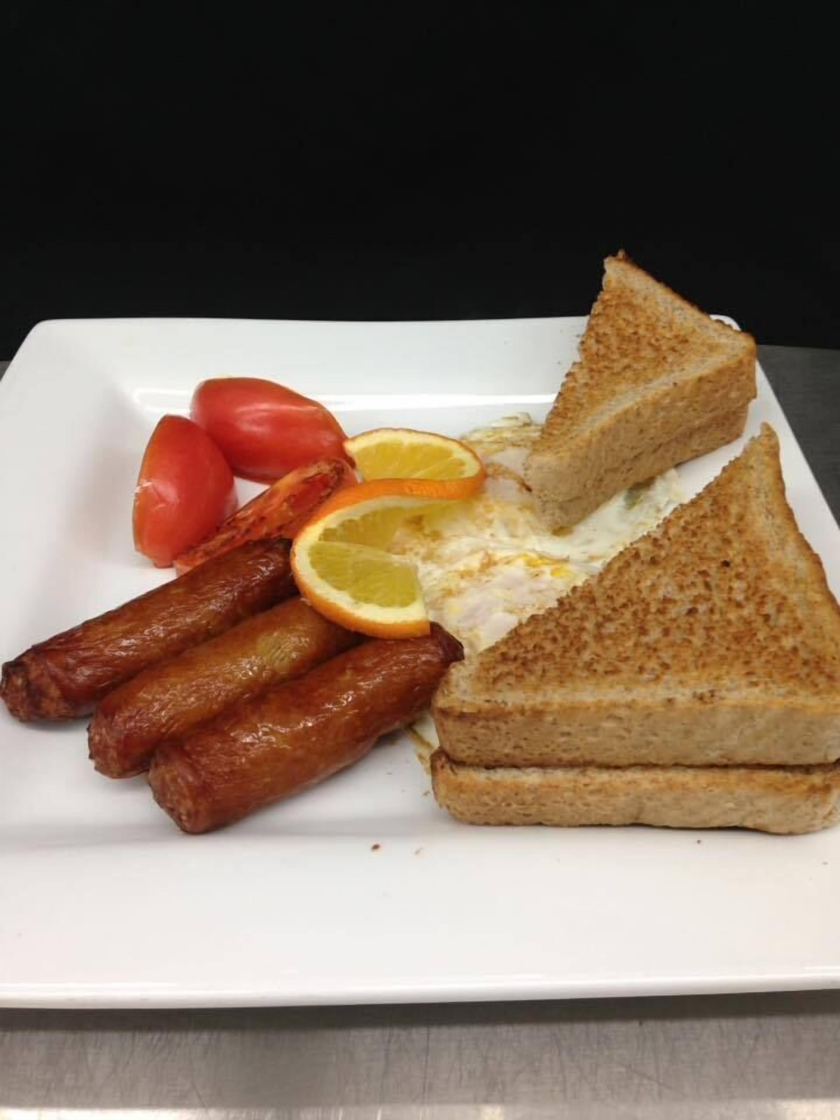 daily cooked-to-order breakfast for a fee