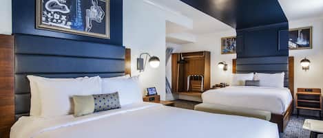 Chambre supérieure, 2 grands lits, vue sur la ville | Literie de qualité, lit avec matelas à plateau-coussin, coffre-fort