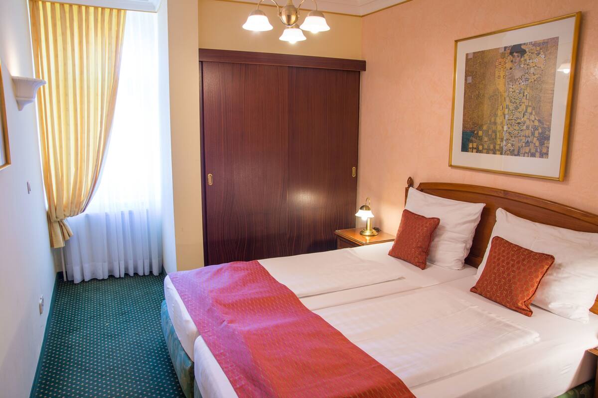 Pillowtop-Betten, Minibar, Zimmersafe, Verdunkelungsvorhänge
