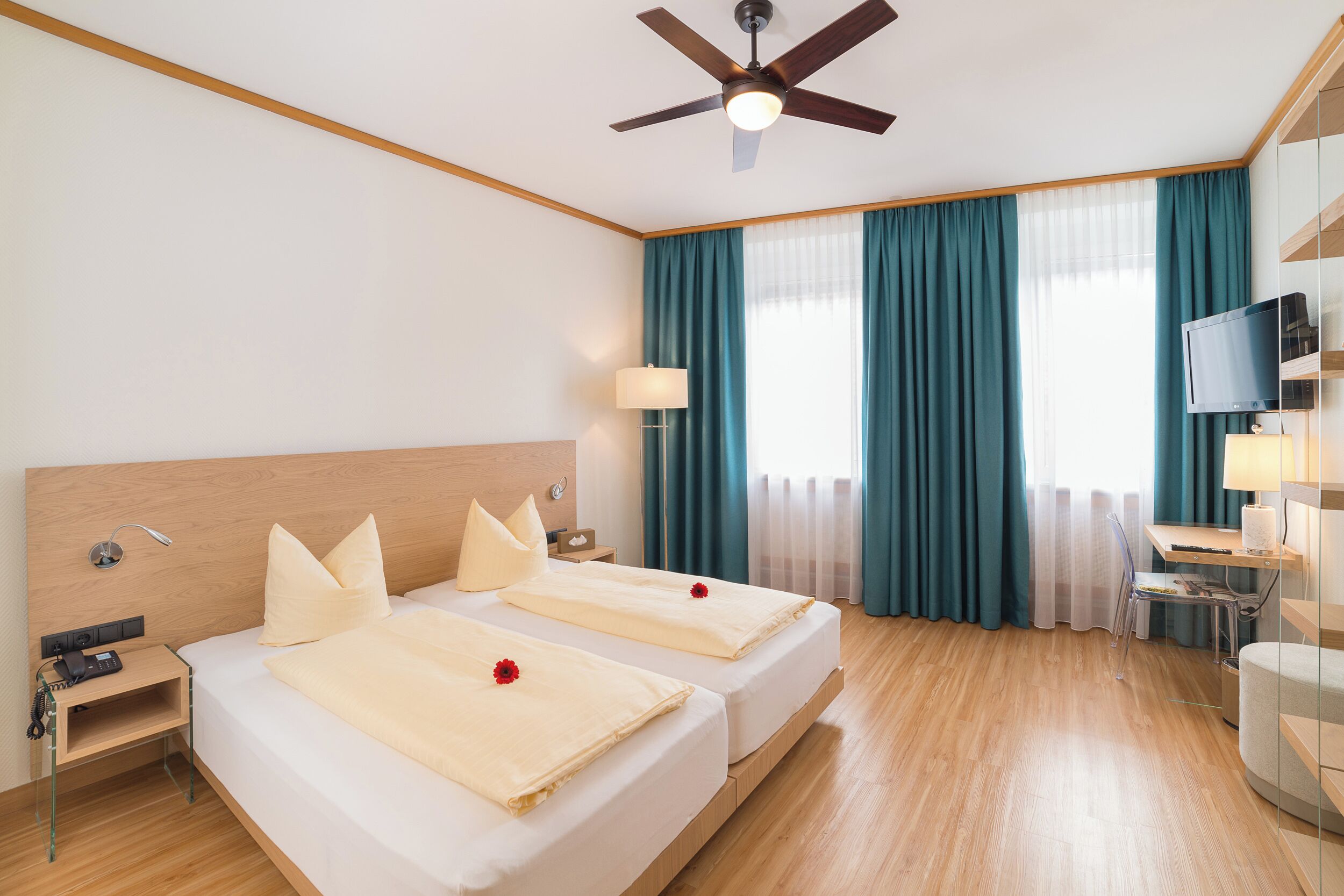 standard double room | in-room safe, desk, iron/ironing board, free wifi