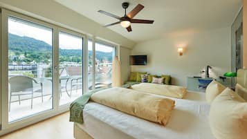 In-room safe, desk, iron/ironing board, free WiFi