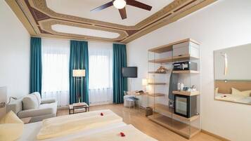 Comfort-Doppelzimmer | Zimmersafe, Schreibtisch, Bügeleisen/Bügelbrett, kostenloses WLAN