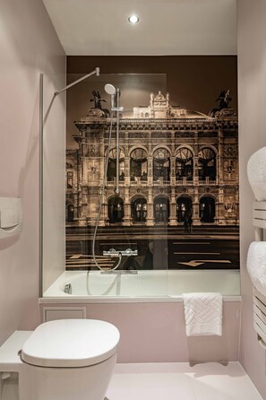 Superior Suite | Banyo | Ücretsiz banyo/kozmetik ürünleri, saç kurutma makinesi, havlu 