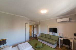 Select Comfort beds, minibar, in-room safe, individually decorated