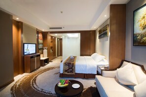 Premium bedding, down comforters, minibar, in-room safe