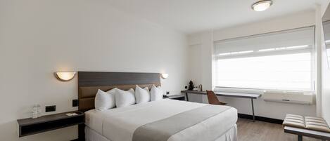 Executives & Travelers 1 King bed