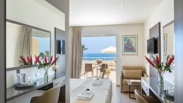 Superior Double or Twin Room, Sea View | In-room safe, blackout curtains, WiFi, bed sheets