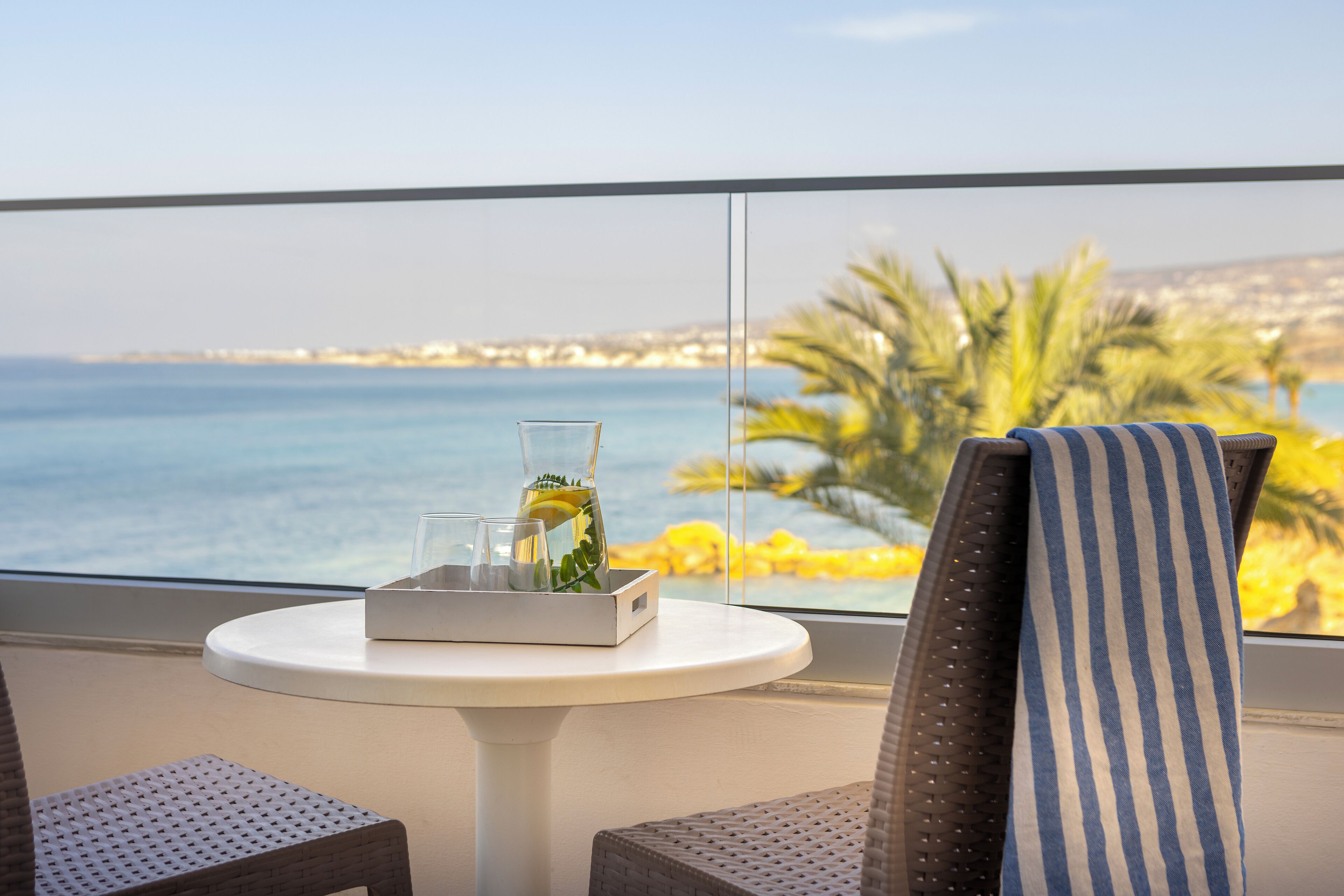 double or twin room, 1 double or 2 single beds, sea view | balcony