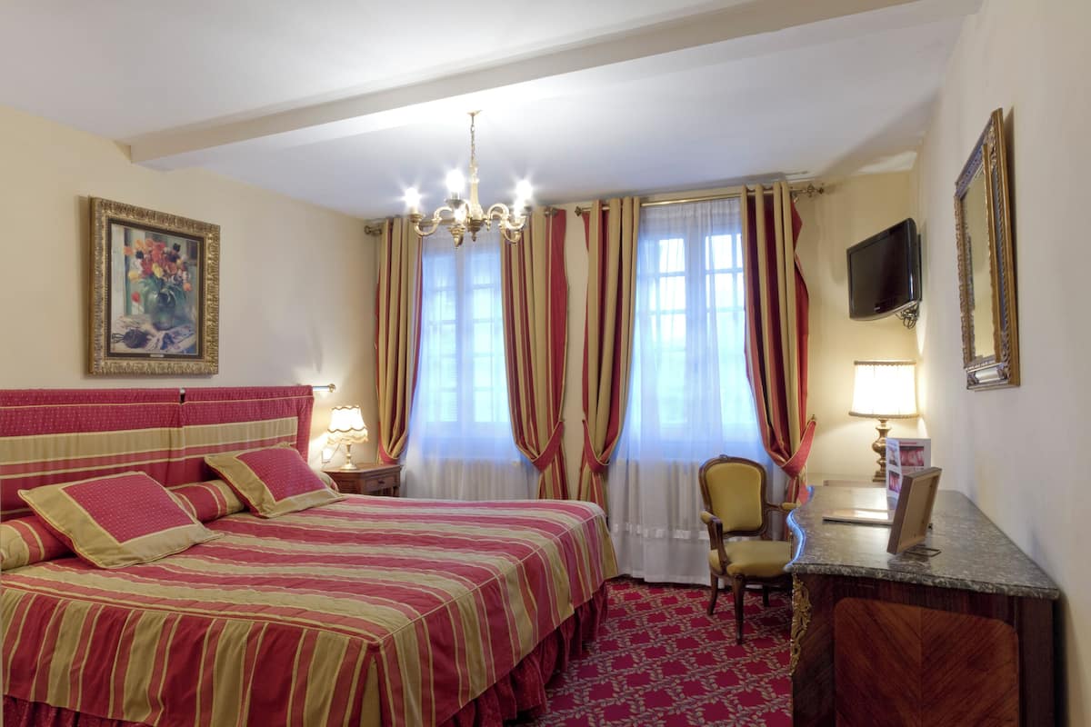 Chambre Village 23m2 | Literie de qualité supérieure, minibar, coffres-forts dans les chambres