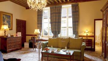 Suite Nectar | Oppholdsområde | Flatskjerm-TV