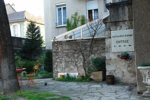 Entrée de l’hébergement