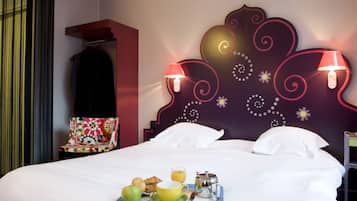 Caja de seguridad en la habitación, escritorio y insonorización