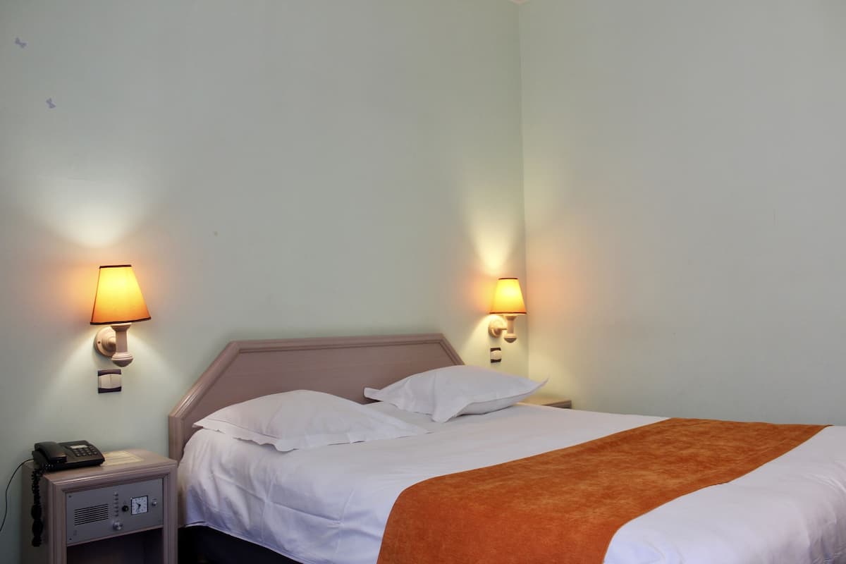 In-room safe, desk, soundproofing, free cots/infant beds