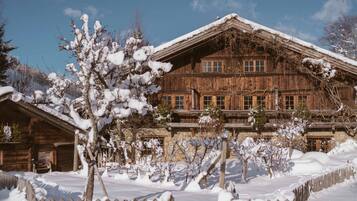 Chalet des Fermes | ๊ฐ์ค์์ ๋ณด์ด๋ ์ ๋ง