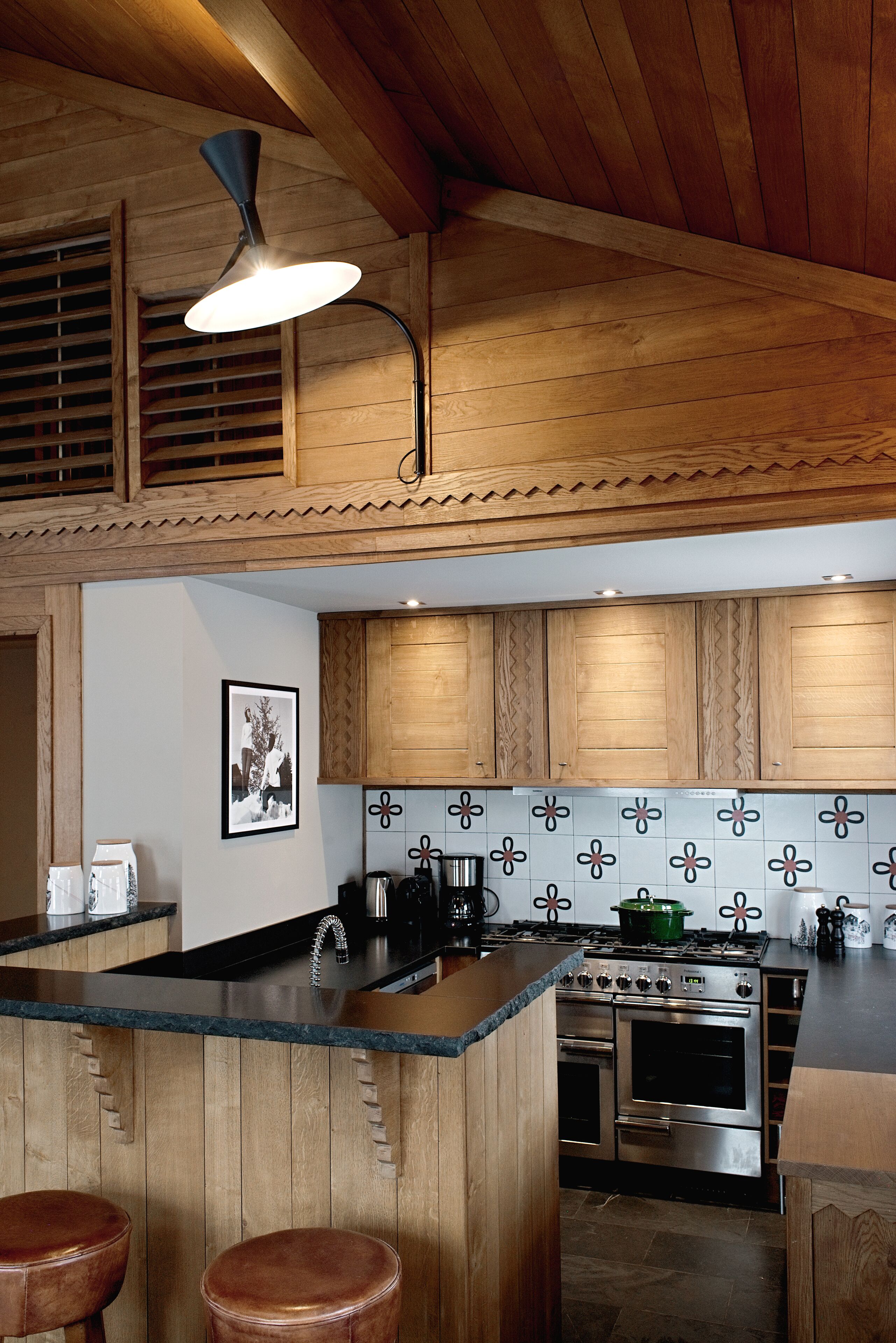 chalet du skieur | private kitchen | toaster, high chair