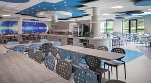 Morgenmadsbuffet hver dag (12.1 EUR pr. person)