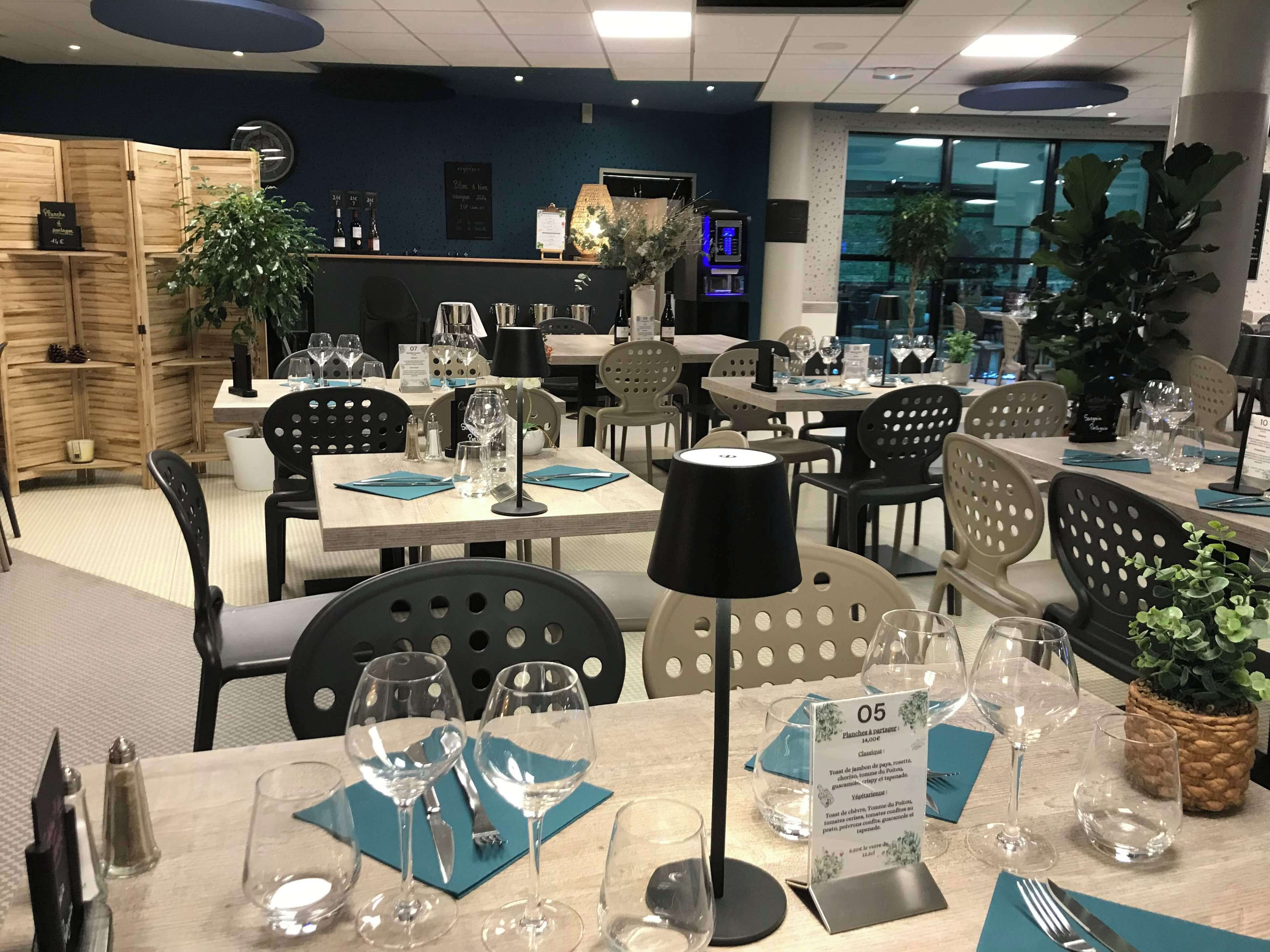 Photo - Kyriad Poitiers Jules Verne Site du Futuroscope