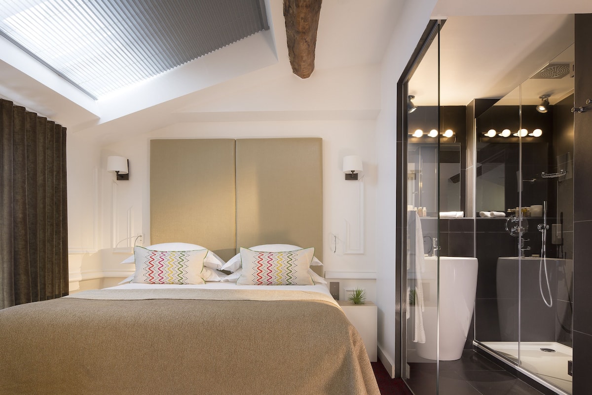 Club-Zimmer | Hochwertige Bettwaren, Minibar, Zimmersafe, Schreibtisch