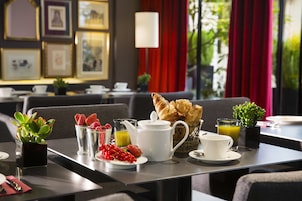 Daily buffet breakfast (EUR 20 per person)