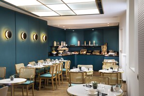 Daily buffet breakfast for a fee - Hotel Victor Hugo Paris Kléber (Paris)