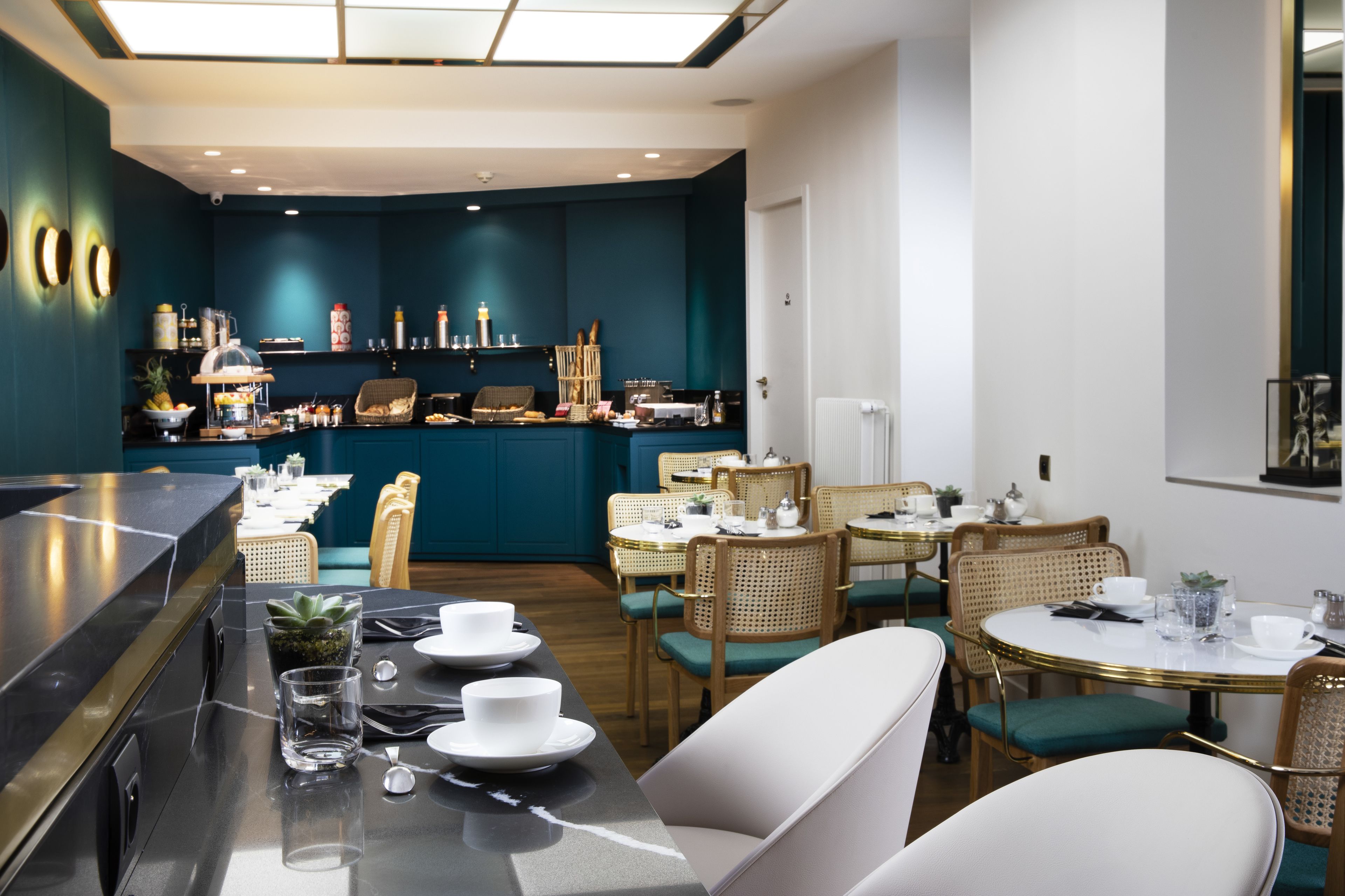 daily buffet breakfast (eur 20 per person)