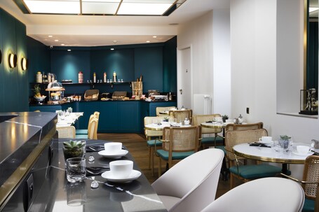 Hotel Victor Hugo Paris Kleber - Image 17