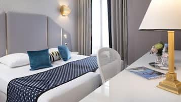 Minibar, coffres-forts dans les chambres, bureau, chambres insonorisées