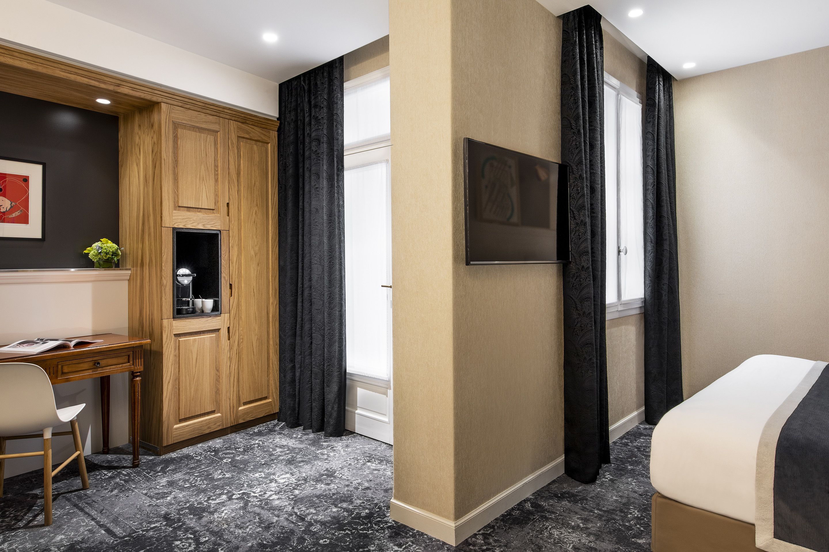 minibar, in-room safe, desk, blackout curtains