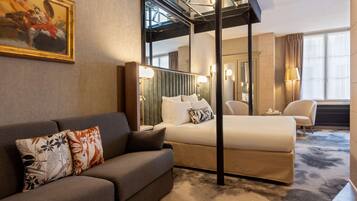 Suite, 1 Queen Bed, Non Smoking | Minibar, in-room safe, desk, laptop workspace