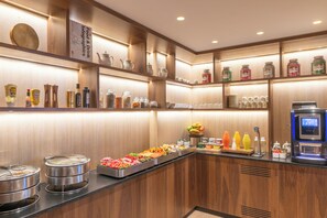 Desayuno buffet todos los días (con cargo)