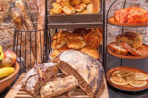 Daily buffet breakfast for a fee