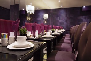 Daily buffet breakfast for a fee - Hôtel Mondial (Paris)