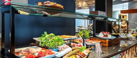 Daily buffet breakfast (EUR 24.90 per person)
