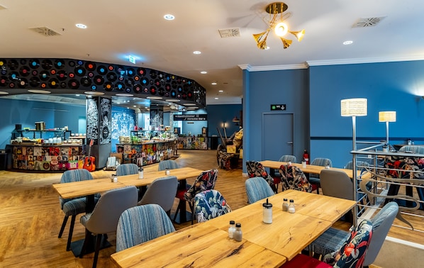 Daily buffet breakfast (EUR 24.90 per person)