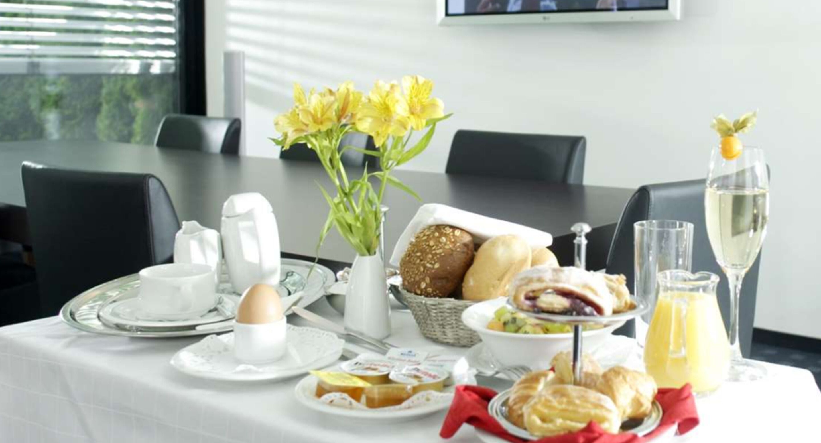 daily buffet breakfast (eur 12.50 per person)