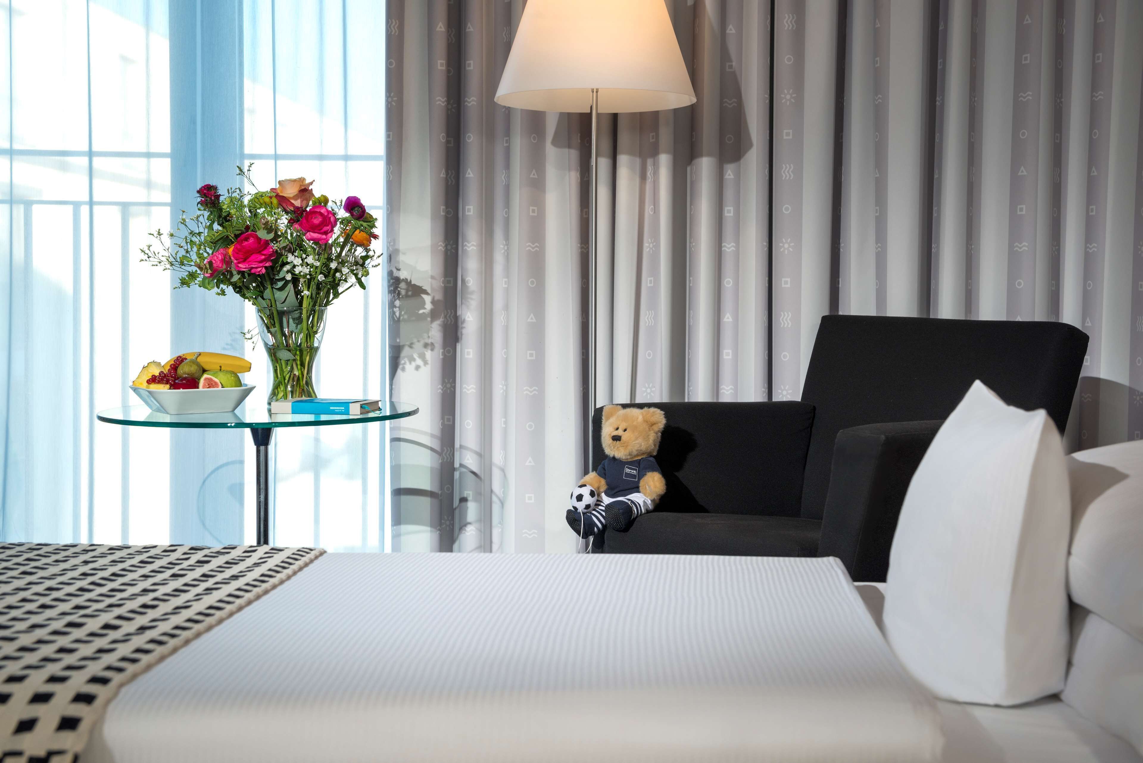 hypo-allergenic bedding, in-room safe, desk, blackout curtains