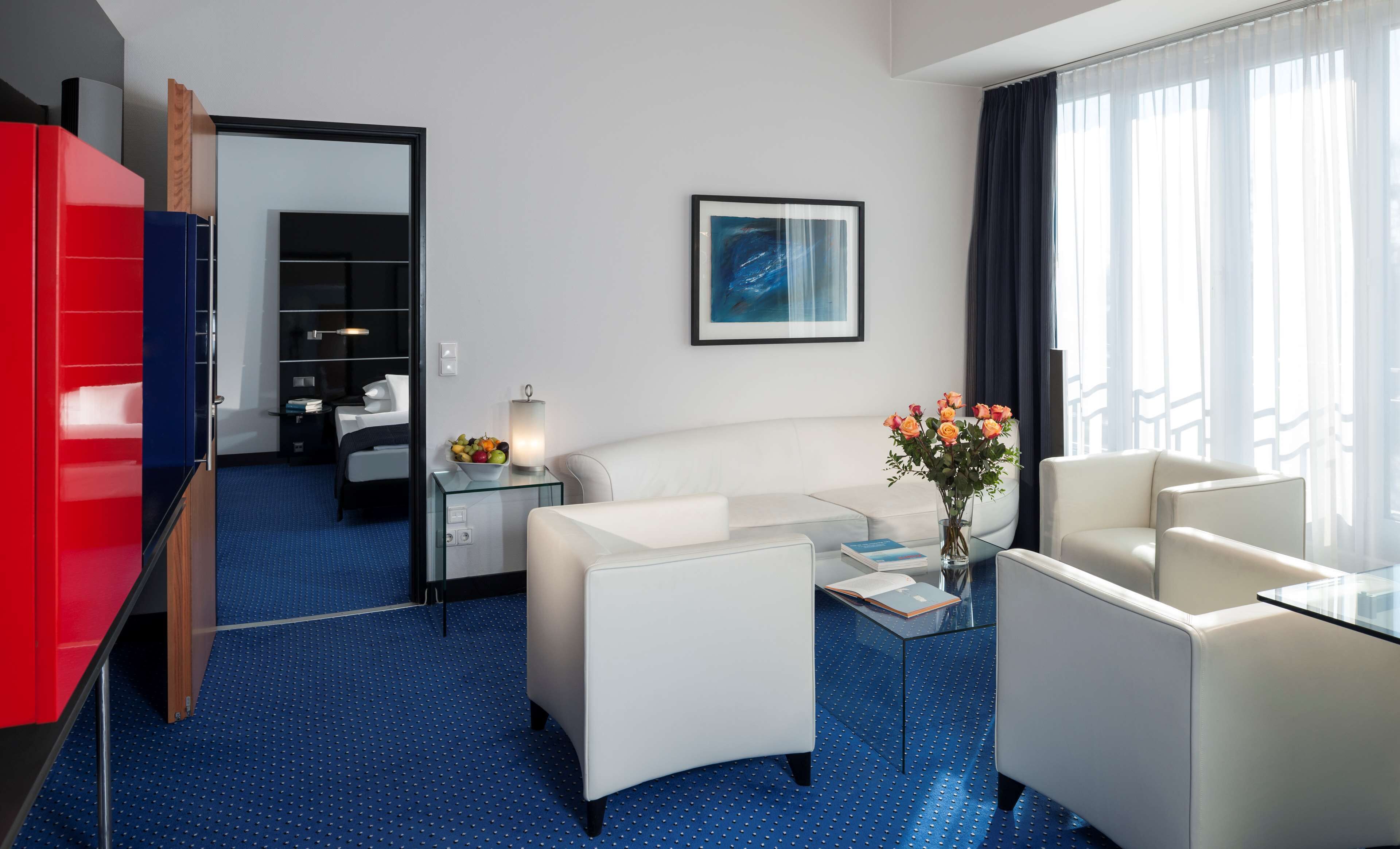 hypo-allergenic bedding, in-room safe, desk, blackout curtains