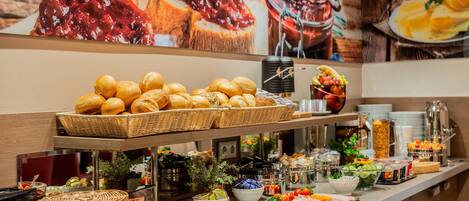 Petit déjeuner buffet compris tous les jours