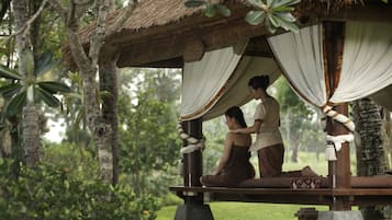 Behandlungsräume für Paare, Sauna, Aromatherapie, Körperpeelings