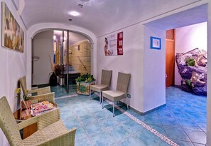 Couples treatment rooms, hot tub, hot springs, Turkish bath
